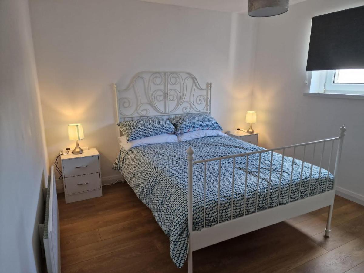 הוילה Enfield Street House Behind Portstewart Promenade With Partial Sea View From Front 3 Bed Sleeps 7 מראה חיצוני תמונה